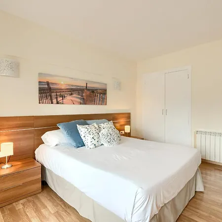 Coast & View Parking דירה