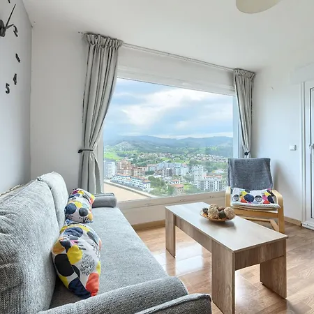 Coast & View Parking * באקיו