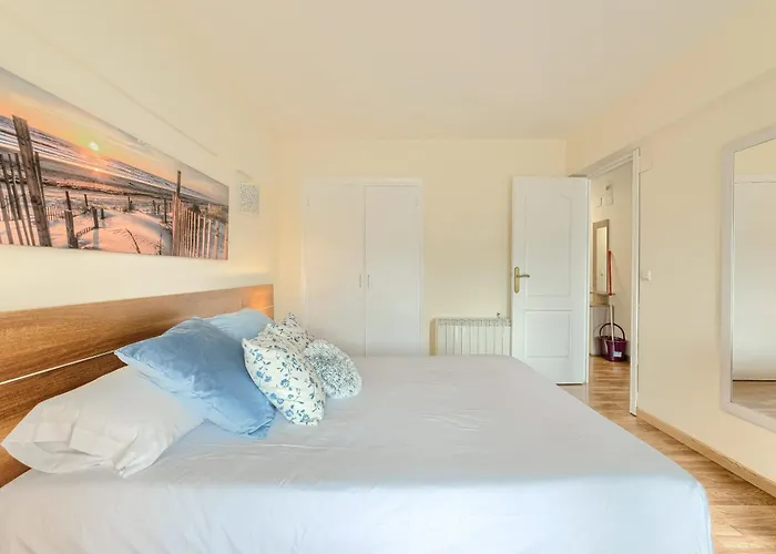 Coast & View Parking * Bakio