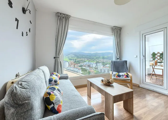 Coast & View Parking * Bakio